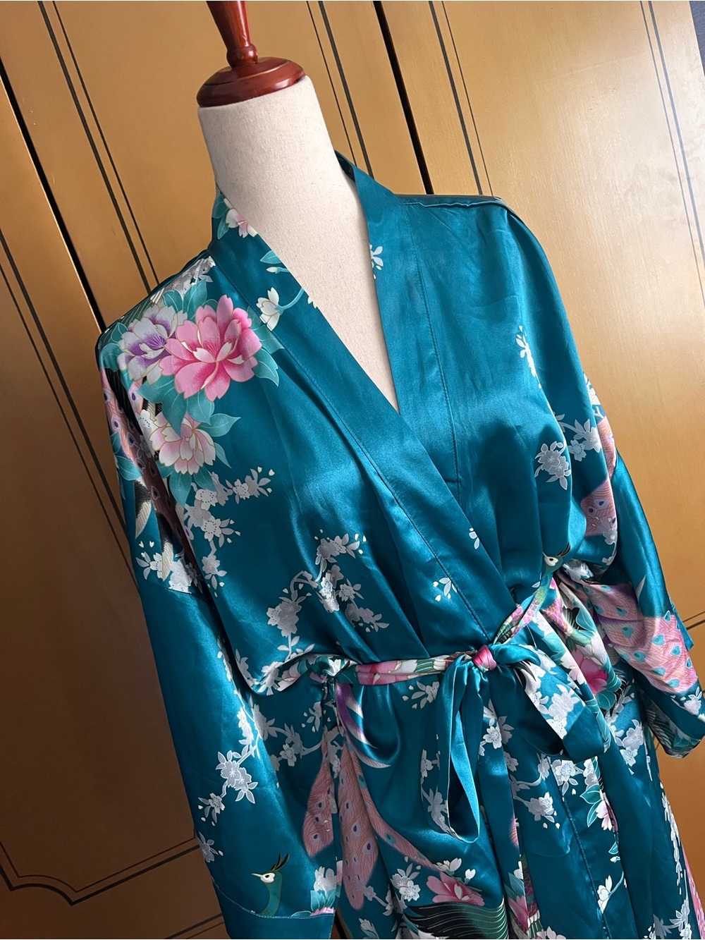 Vintage Teal Floral Satin Robe - Picture 4 of 6